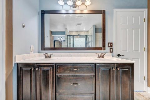 Tiny photo for 7706 Hollins Court Circle, Roanoke, VA 24019 (MLS # 365914)