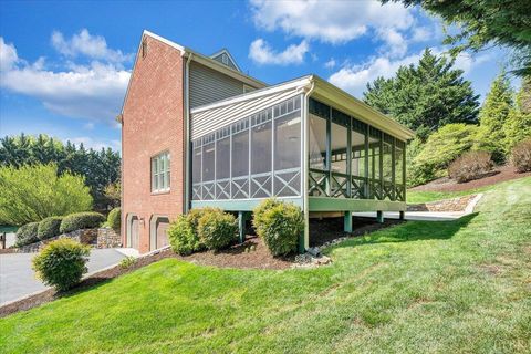 Tiny photo for 7706 Hollins Court Circle, Roanoke, VA 24019 (MLS # 365914)