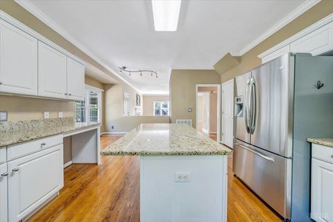 Tiny photo for 7706 Hollins Court Circle, Roanoke, VA 24019 (MLS # 365914)