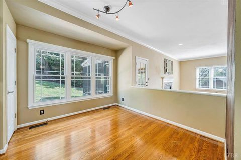 Tiny photo for 7706 Hollins Court Circle, Roanoke, VA 24019 (MLS # 365914)