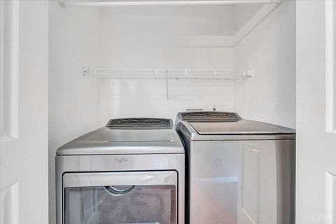 Tiny photo for 7706 Hollins Court Circle, Roanoke, VA 24019 (MLS # 365914)