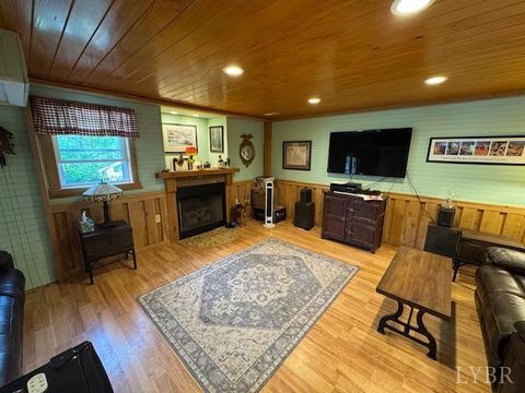 Tiny photo for 827 Wolf Creek Lane, Appomattox, VA 24522 (MLS # 362470)