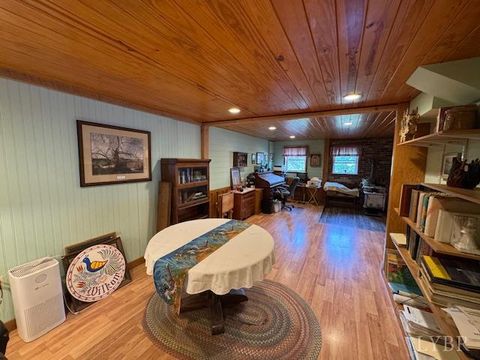 Tiny photo for 827 Wolf Creek Lane, Appomattox, VA 24522 (MLS # 362470)
