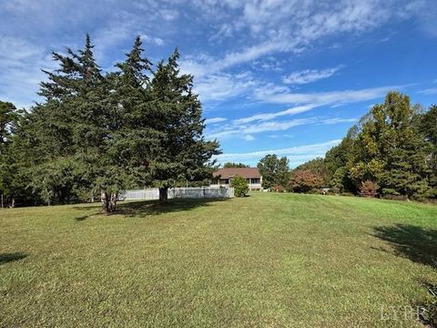 Tiny photo for 827 Wolf Creek Lane, Appomattox, VA 24522 (MLS # 362470)