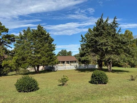 Tiny photo for 827 Wolf Creek Lane, Appomattox, VA 24522 (MLS # 362470)