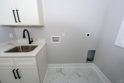 Tiny photo for 2249 Lipscomb Road, Moneta, VA 24121 (MLS # 362921)