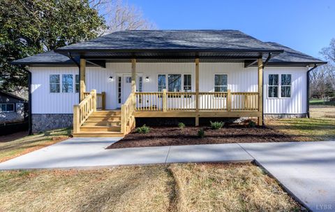 Photo of 2249 Lipscomb Road, Moneta, VA 24121 (MLS # 362921)