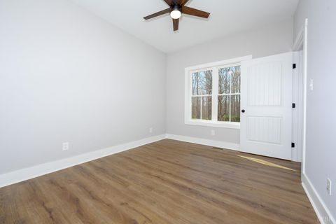 Tiny photo for 2249 Lipscomb Road, Moneta, VA 24121 (MLS # 362921)