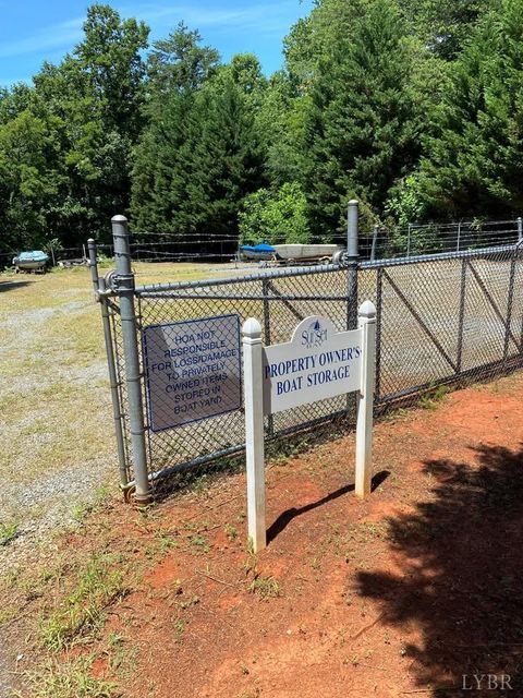 Tiny photo for 53 Sandy Court CT, Gretna, VA 24557 (MLS # 366652)