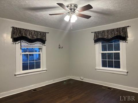 Tiny photo for 2307 Cobbs Street, Lynchburg, VA 24501 (MLS # 362785)