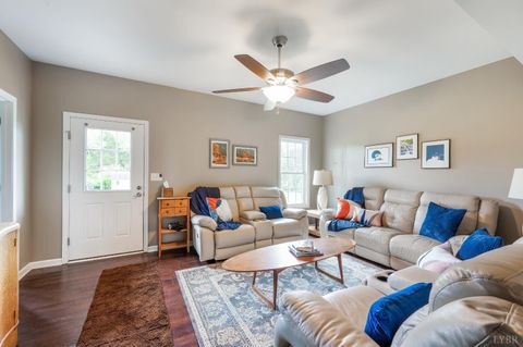 Tiny photo for 4092 Thomas Jefferson Rd, Forest, VA 24551 (MLS # 365736)