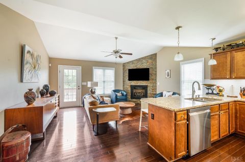 Tiny photo for 4092 Thomas Jefferson Rd, Forest, VA 24551 (MLS # 365736)