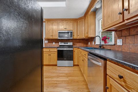 Tiny photo for 180 Hydaway Drive, Forest, VA 24551 (MLS # 366353)