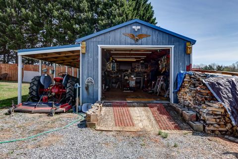 Tiny photo for 2352 Union Church Road, Thaxton, VA 24174 (MLS # 365211)