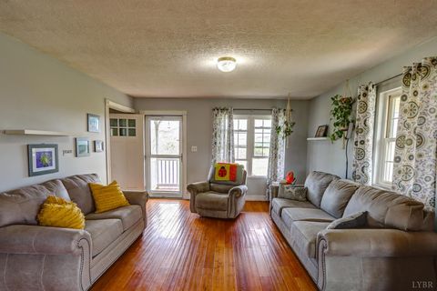 Tiny photo for 2352 Union Church Road, Thaxton, VA 24174 (MLS # 365211)