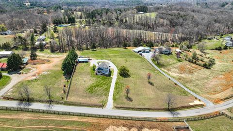 Tiny photo for 2352 Union Church Road, Thaxton, VA 24174 (MLS # 365211)