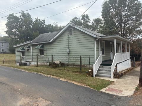 Tiny photo for 491 Main Street, Madison Heights, VA 24572 (MLS # 362141)