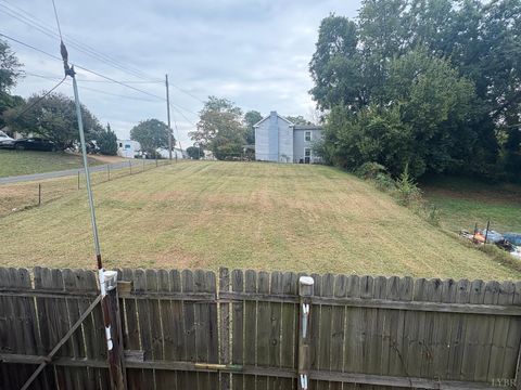 Tiny photo for 491 Main Street, Madison Heights, VA 24572 (MLS # 362141)