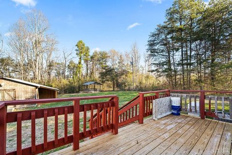 Tiny photo for 968 Mud Street, Concord, VA 24538 (MLS # 365114)