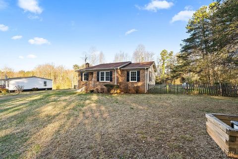 Tiny photo for 968 Mud Street, Concord, VA 24538 (MLS # 365114)