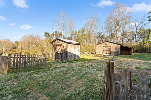 Tiny photo for 968 Mud Street, Concord, VA 24538 (MLS # 365114)