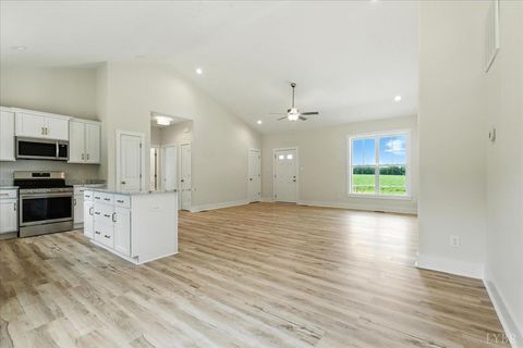 Tiny photo for 2140 Bent Creek Road, Concord, VA 24538 (MLS # 362186)