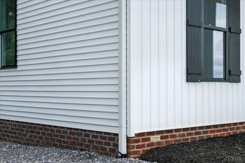 Tiny photo for 2140 Bent Creek Road, Concord, VA 24538 (MLS # 362186)