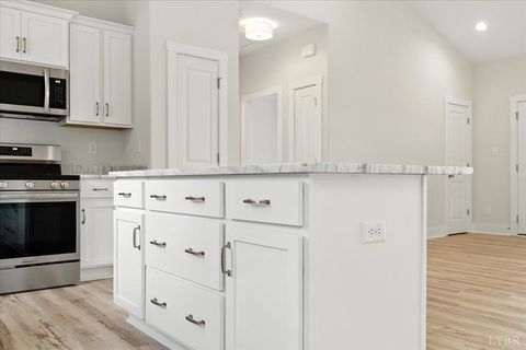 Tiny photo for 2140 Bent Creek Road, Concord, VA 24538 (MLS # 362186)