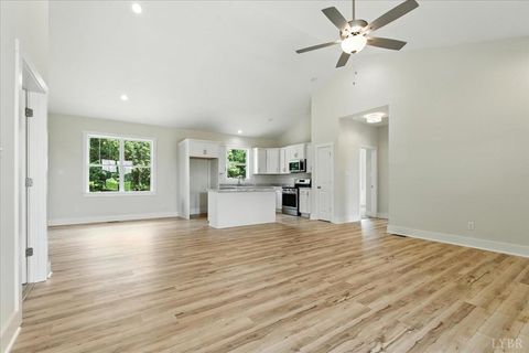 Tiny photo for 2140 Bent Creek Road, Concord, VA 24538 (MLS # 362186)