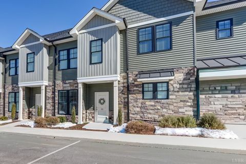 Tiny photo for 93 English Commons Drive, Lynchburg, VA 24501 (MLS # 364385)