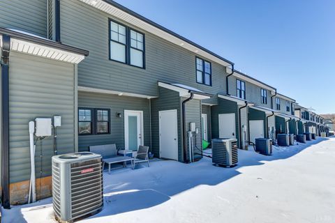 Tiny photo for 93 English Commons Drive, Lynchburg, VA 24501 (MLS # 364385)