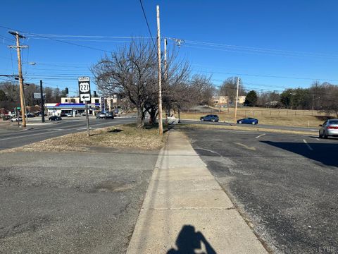 Tiny photo for 115 Oakley Avenue, Lynchburg, VA 24501 (MLS # 362082)