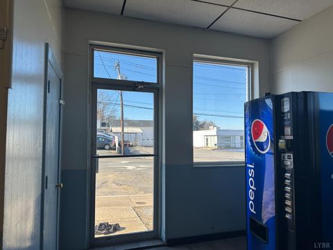 Tiny photo for 115 Oakley Avenue, Lynchburg, VA 24501 (MLS # 362082)