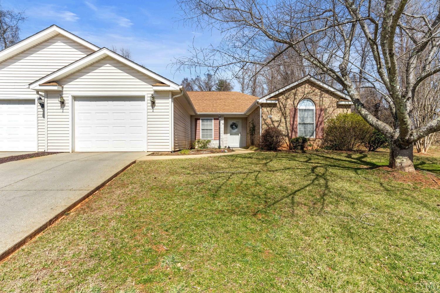137 Meadow Green Ct Ct, Amherst, Virginia image 1