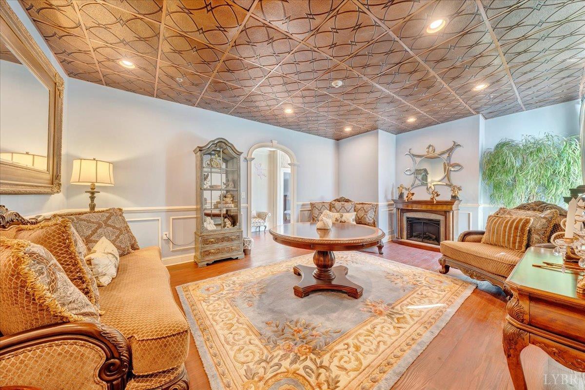 Bedford, Virginia 24523, United States, 5 Bedrooms Bedrooms, ,9 BathroomsBathrooms,Residential,Active,239568