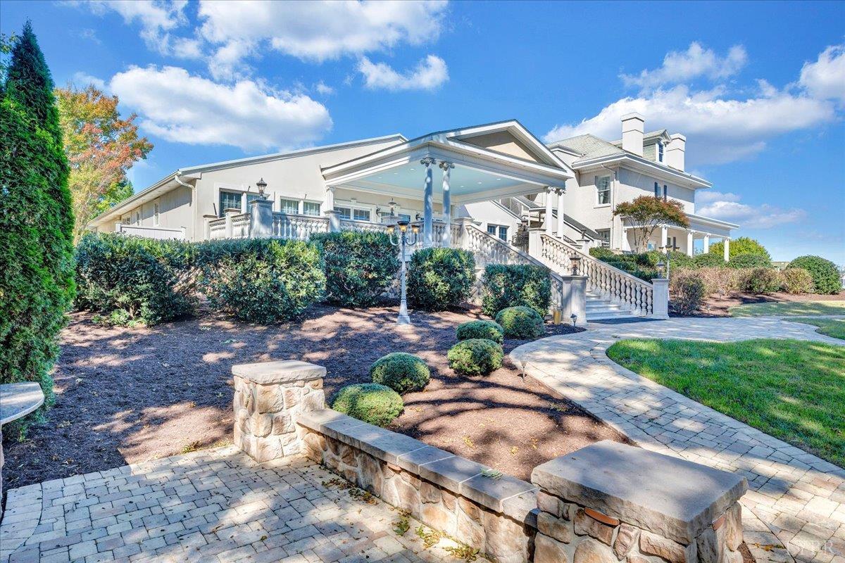 Bedford, Virginia 24523, United States, 5 Bedrooms Bedrooms, ,9 BathroomsBathrooms,Residential,Active,239568