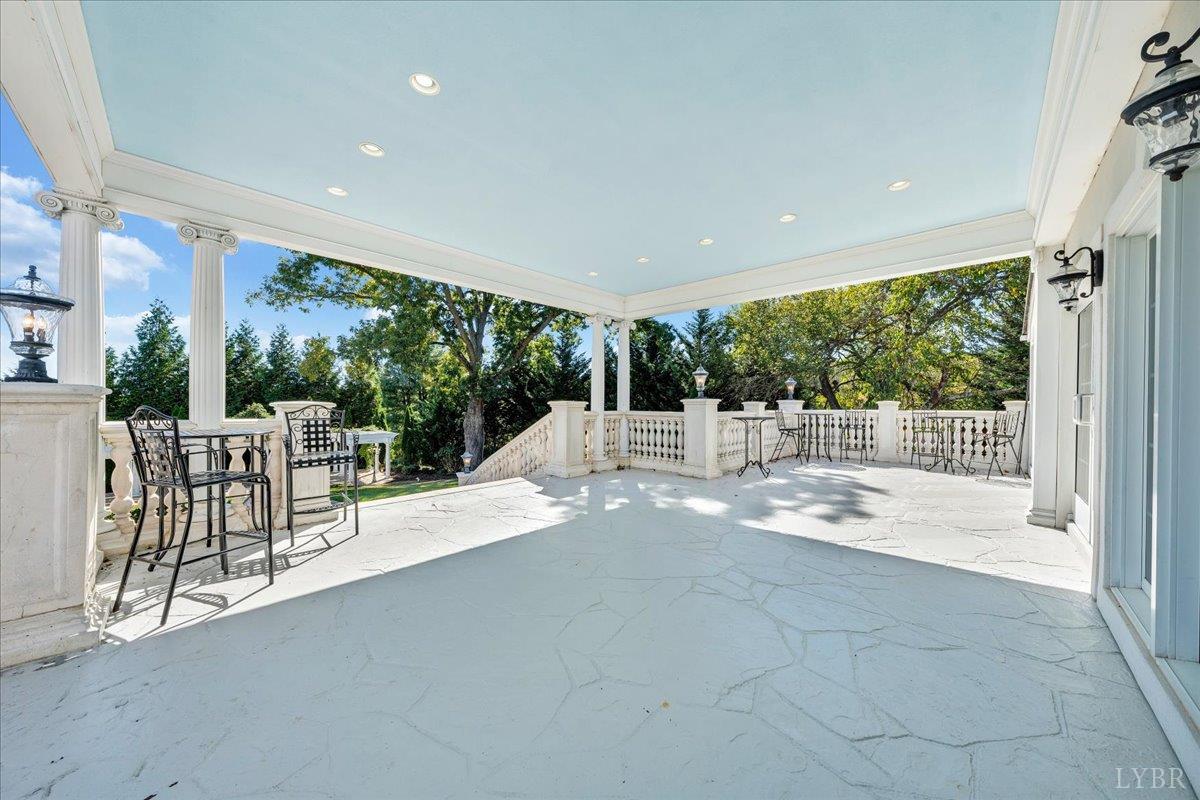 Bedford, Virginia 24523, United States, 5 Bedrooms Bedrooms, ,9 BathroomsBathrooms,Residential,Active,239568