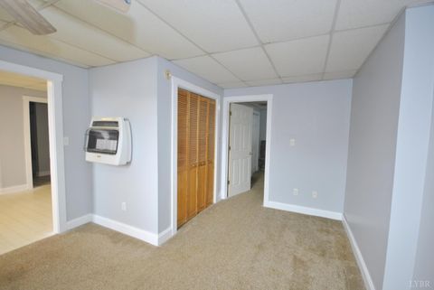Tiny photo for 313 Yeardley Avenue, Lynchburg, VA 24501 (MLS # 366465)
