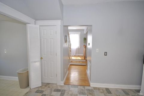 Tiny photo for 313 Yeardley Avenue, Lynchburg, VA 24501 (MLS # 366465)