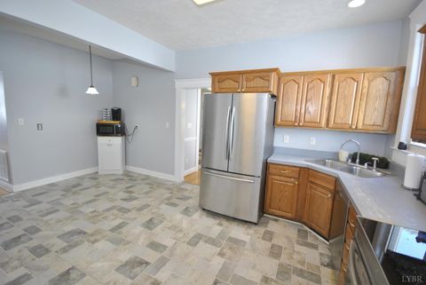 Tiny photo for 313 Yeardley Avenue, Lynchburg, VA 24501 (MLS # 366465)