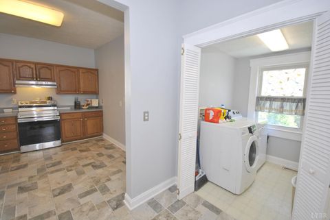Tiny photo for 313 Yeardley Avenue, Lynchburg, VA 24501 (MLS # 366465)