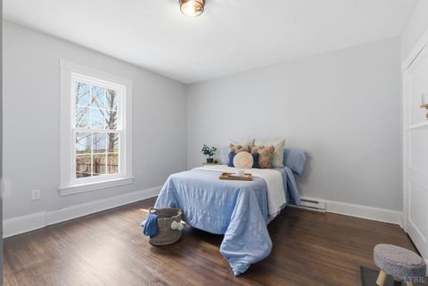 Tiny photo for 407 Wadsworth Street, Lynchburg, VA 24501 (MLS # 365071)