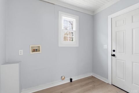 Tiny photo for 407 Wadsworth Street, Lynchburg, VA 24501 (MLS # 365071)