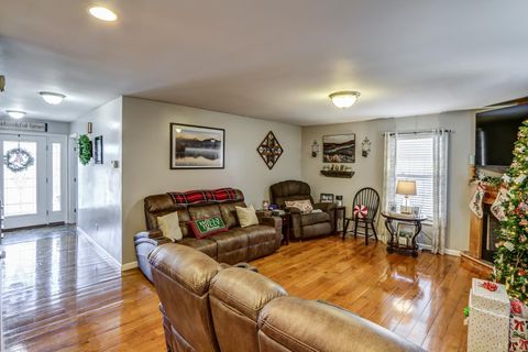 Tiny photo for 2487 Cifax Road, Goode, VA 24556 (MLS # 363550)
