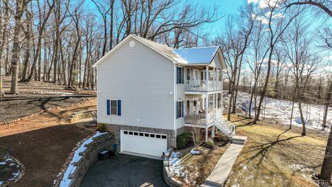 Tiny photo for 2487 Cifax Road, Goode, VA 24556 (MLS # 363550)