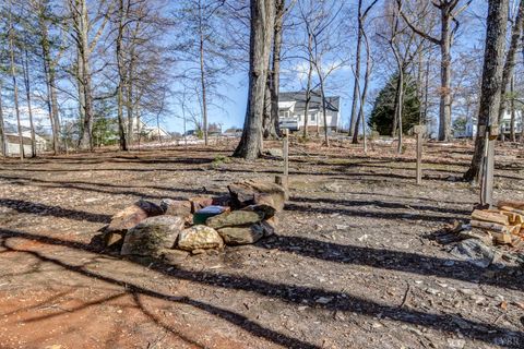 Tiny photo for 2487 Cifax Road, Goode, VA 24556 (MLS # 363550)