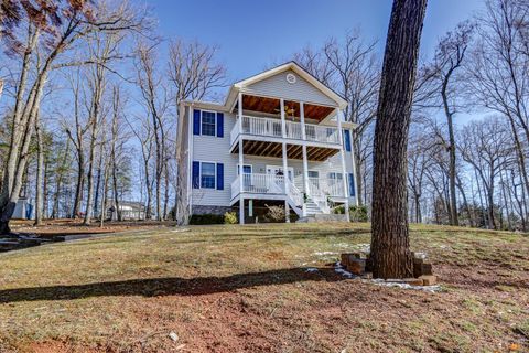 Tiny photo for 2487 Cifax Road, Goode, VA 24556 (MLS # 363550)