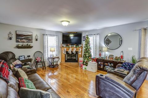 Tiny photo for 2487 Cifax Road, Goode, VA 24556 (MLS # 363550)
