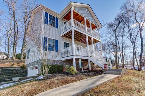 Tiny photo for 2487 Cifax Road, Goode, VA 24556 (MLS # 363550)