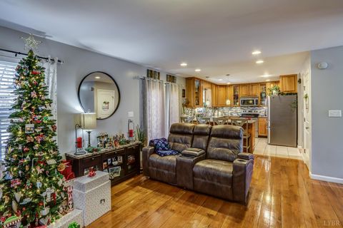 Tiny photo for 2487 Cifax Road, Goode, VA 24556 (MLS # 363550)